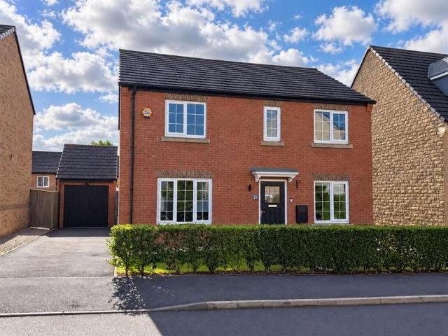 4 Bedroom Detached House