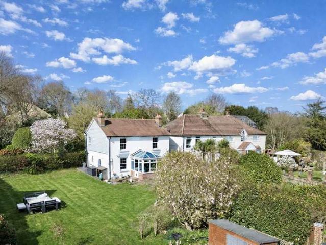 4 Bedroom Detached House