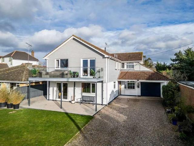 4 Bedroom Detached House