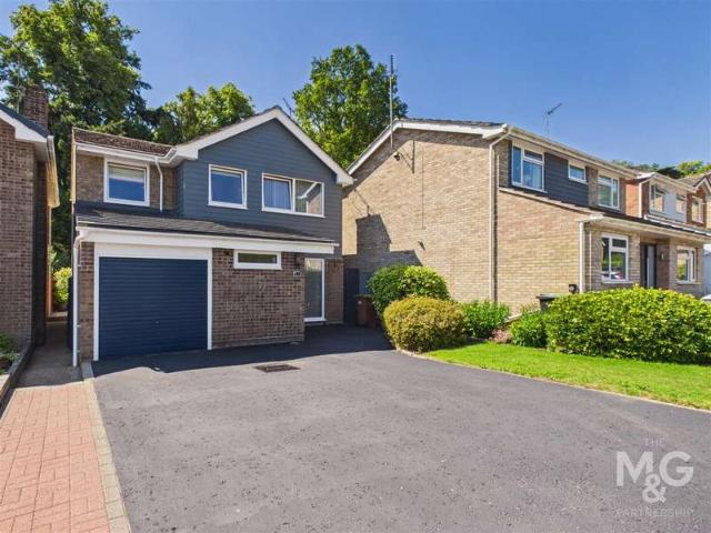 4 Bedroom Detached House