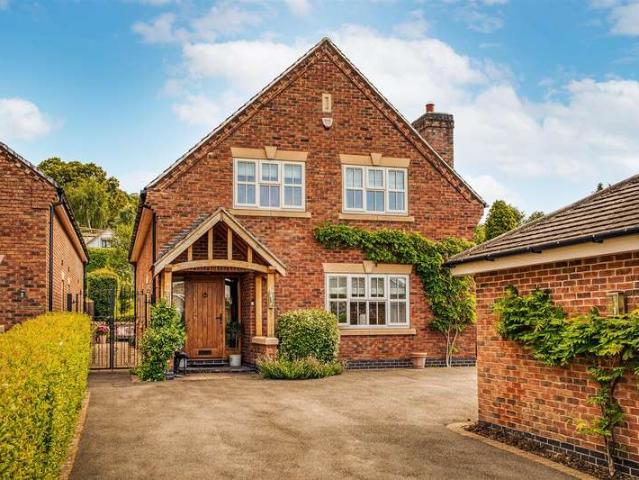 4 Bedroom Detached House