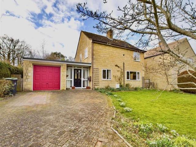 4 Bedroom Detached House