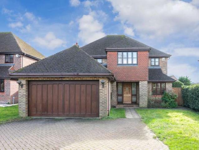 4 Bedroom Detached House