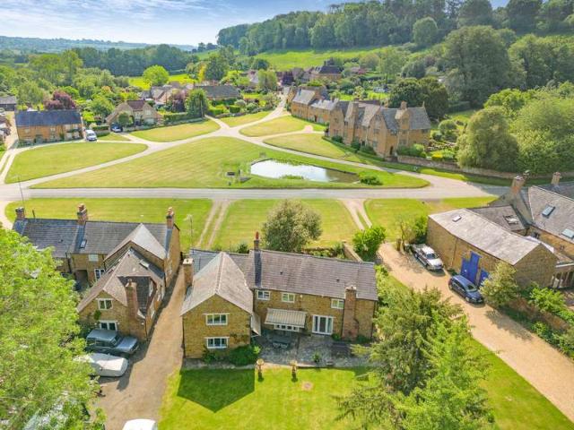 4 Bedroom Detached House