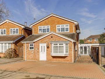 4 Bedroom Detached House
