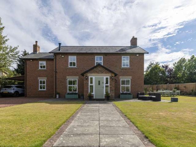 4 Bedroom Detached House
