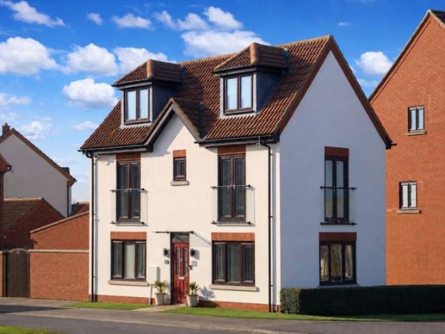 4 Bedroom Detached House