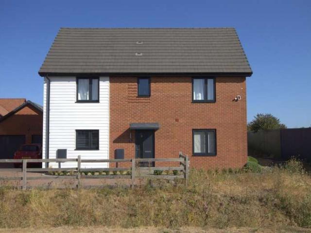 4 Bedroom Detached House