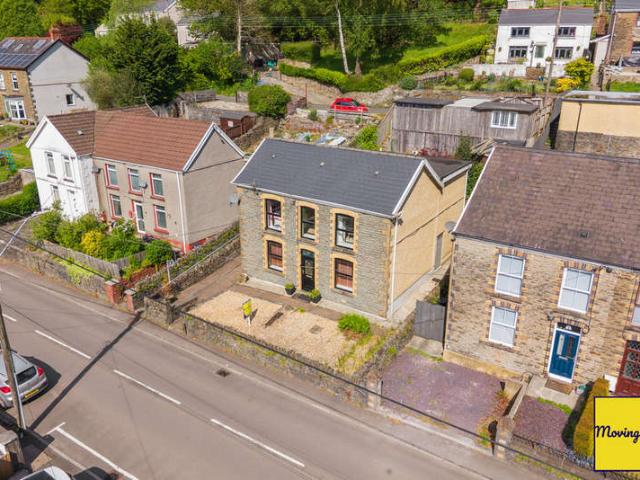 4 Bedroom Detached House