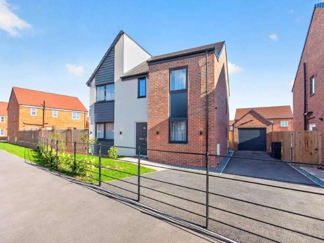 4 Bedroom Detached House