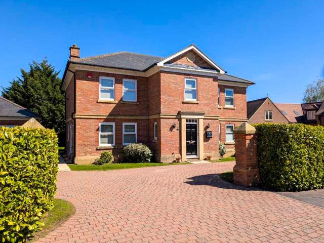4 Bedroom Detached House