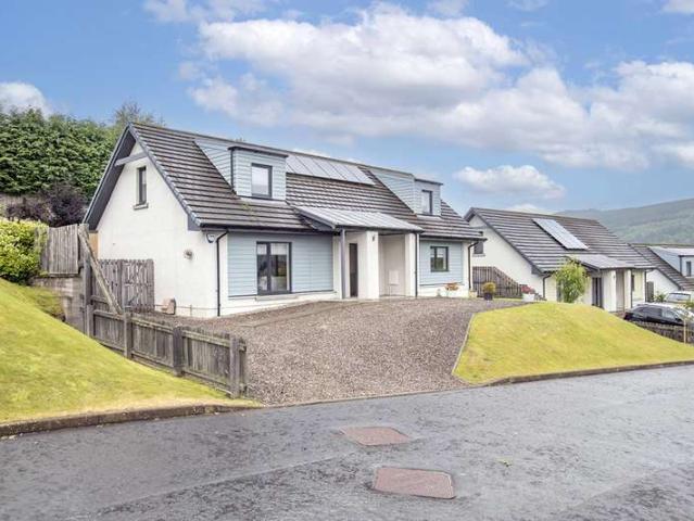 4 Bedroom Detached House