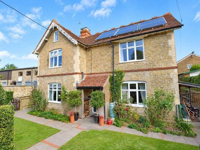 4 Bedroom Detached House
