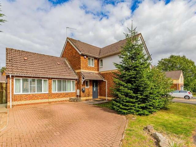 4 Bedroom Detached House