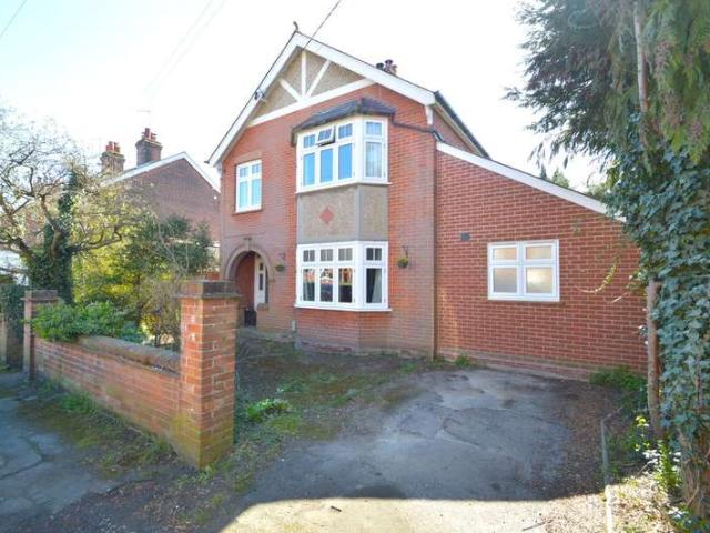 4 Bedroom Detached House