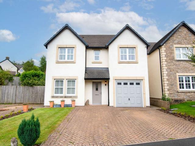 4 Bedroom Detached House