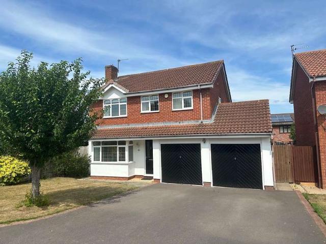 4 Bedroom Detached House
