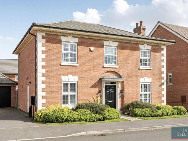 4 Bedroom Detached House