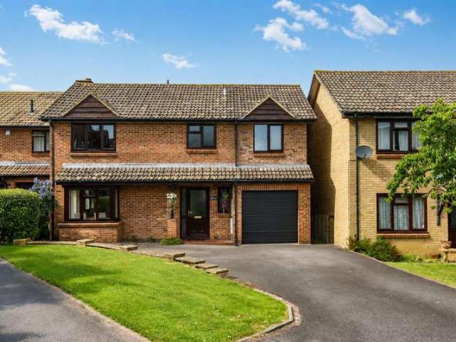 4 Bedroom Detached House