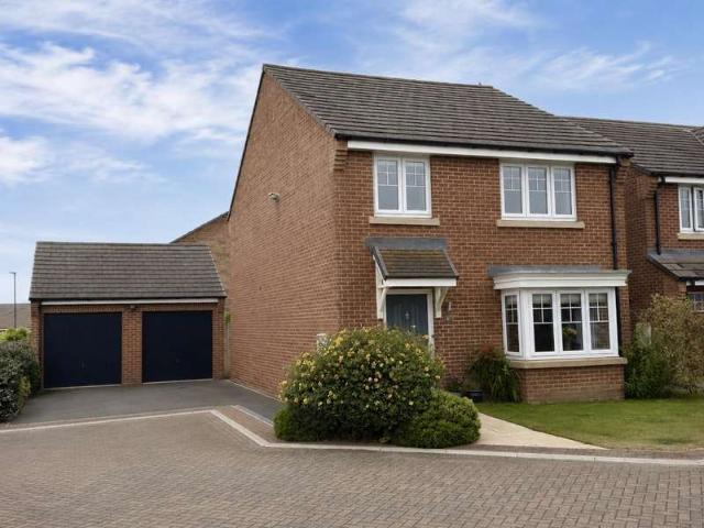 4 Bedroom Detached House