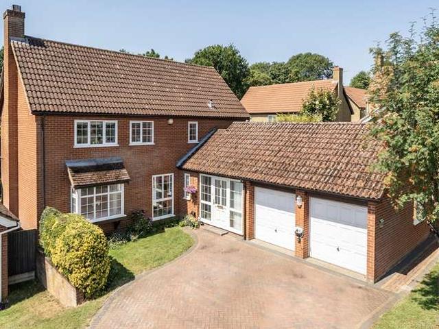 4 Bedroom Detached House