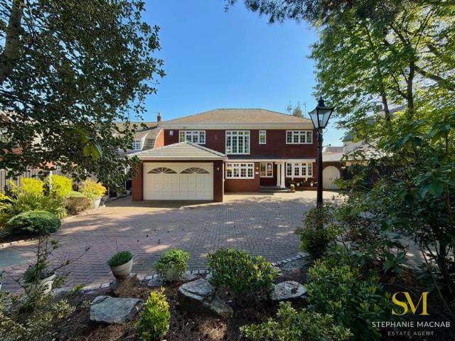 4 Bedroom Detached House