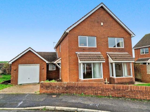 4 Bedroom Detached House