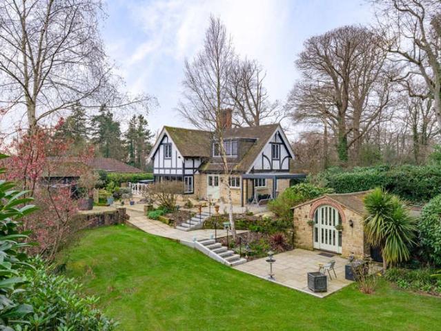 4 Bedroom Detached House