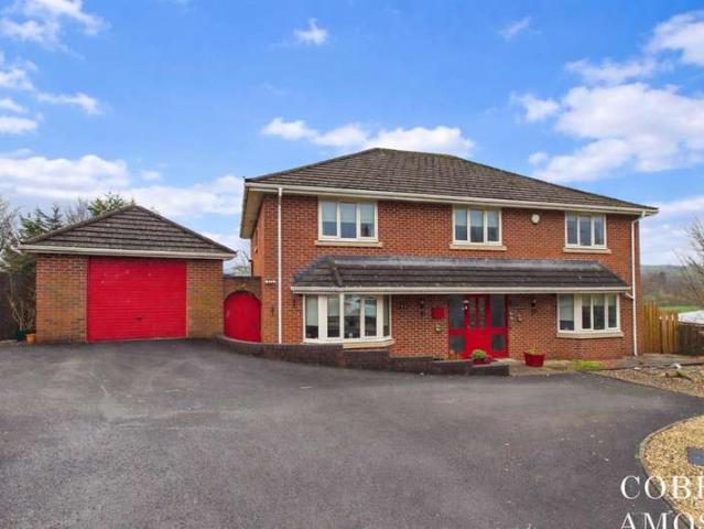 4 Bedroom Detached House