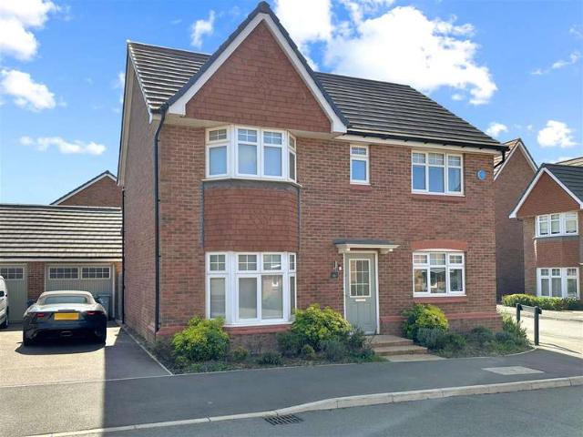 4 Bedroom Detached House