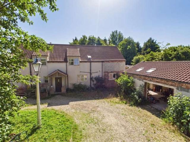4 Bedroom Detached House