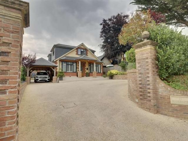 4 Bedroom Detached House