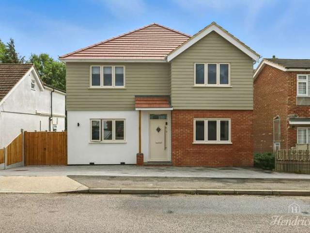 4 Bedroom Detached House