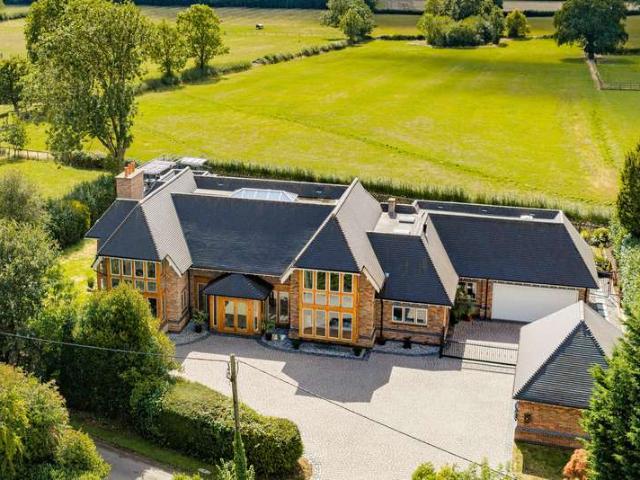 4 Bedroom Detached House