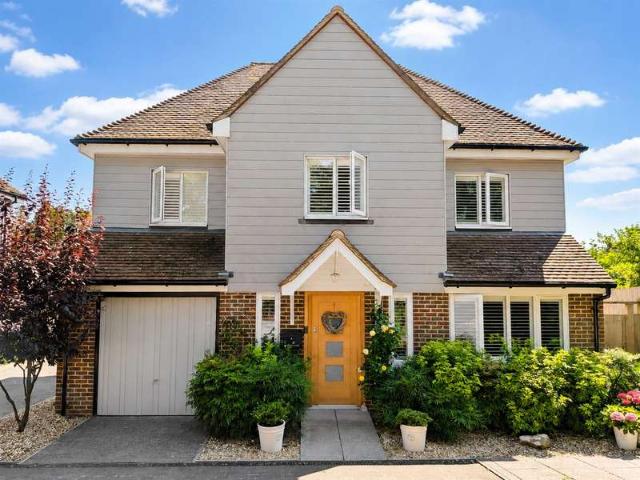 4 Bedroom Detached House