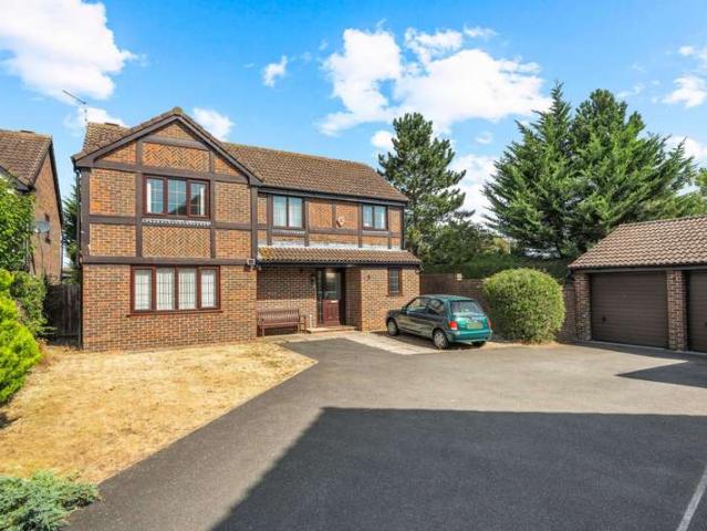 4 Bedroom Detached House
