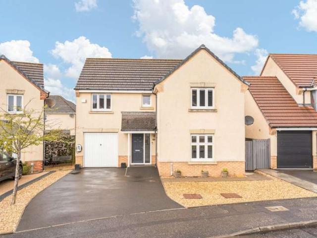 4 Bedroom Detached House