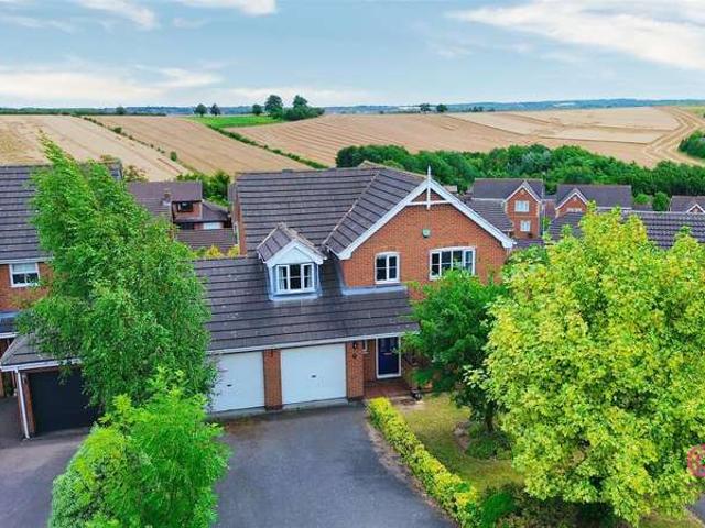 4 Bedroom Detached House