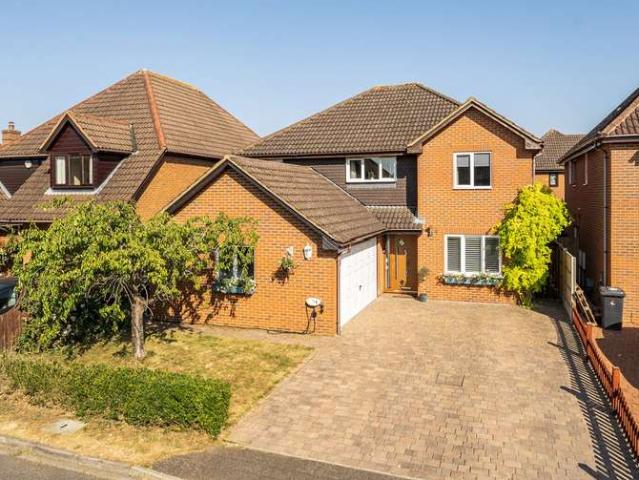 4 Bedroom Detached House