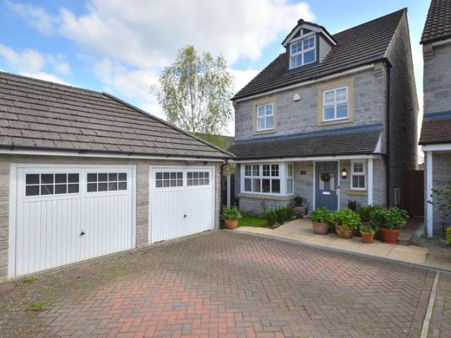 4 Bedroom Detached House