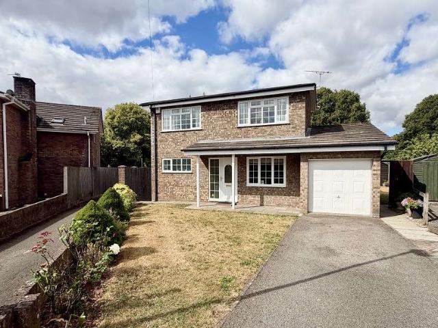 4 Bedroom Detached House