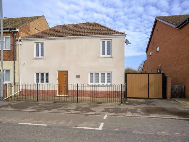 4 Bedroom Detached House