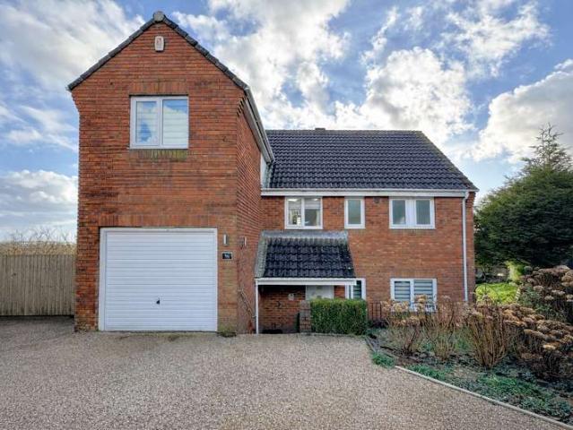 4 Bedroom Detached House