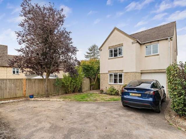 4 Bedroom Detached House