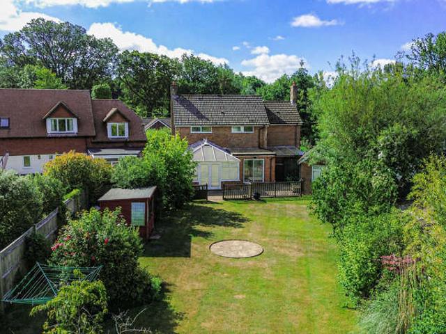 4 Bedroom Detached House