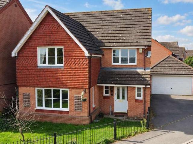 4 Bedroom Detached House