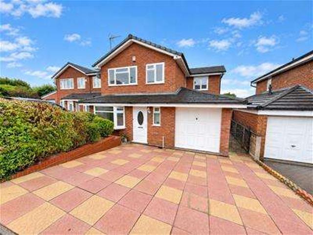 4 Bedroom Detached House