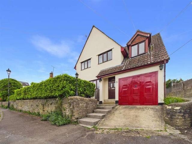 4 Bedroom Detached House