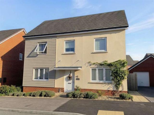 4 Bedroom Detached House