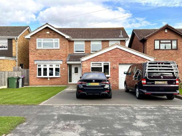 4 Bedroom Detached House